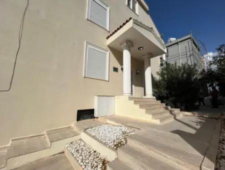 5 Bedroom Detached Villa With Seaview In Mavişehir Didim