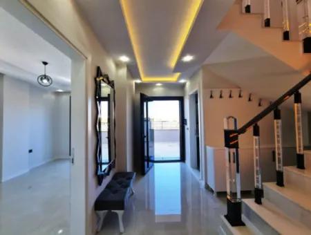 4 Bedroom Luxury Villa With Pool In Didim Efeler Neighborhood
