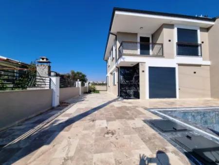 4 Bedroom Luxury Villa With Pool In Didim Efeler Neighborhood