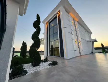 Luxury 4 1 Detached Pool Villa In 400M2 Plot In Didim Efeler Neighborhood