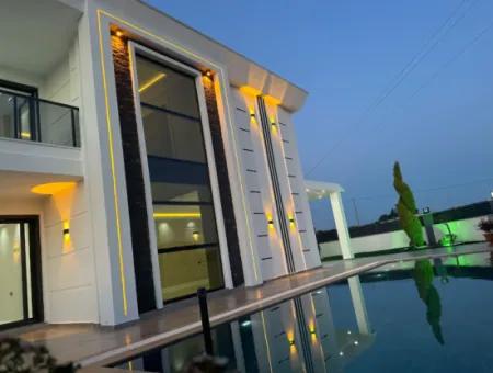 Luxury 4 1 Detached Pool Villa In 400M2 Plot In Didim Efeler Neighborhood