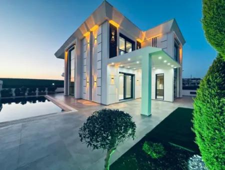 Luxury 4 1 Detached Pool Villa In 400M2 Plot In Didim Efeler Neighborhood