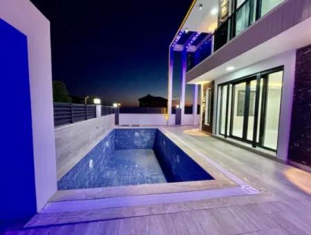 Ultra Luxury 3 In 1 Pool Villa For Sale In Didim Efelar