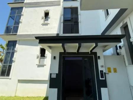 Ultra Luxury 3 In 1 Duplex With Sea View In Altinkum – Only 350 Meters From The Beach!