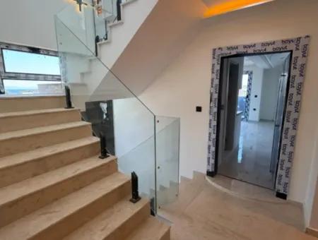 Brand New, Ultra Luxury 2 In 1 Apartment In Altinkum – Panoramic Sea View With Terrace!