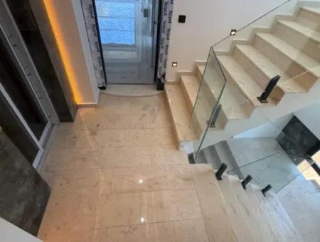 Brand New, Ultra Luxury 2 In 1 Apartment In Altinkum – Panoramic Sea View With Terrace!
