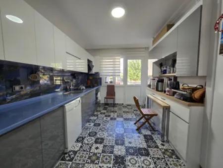 Centrally Located, 2 Fully Furnished 2 Separate Kitchen Flats In Didim Efeler Neighborhood!