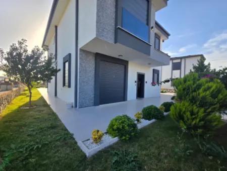 4 Bedroom Detached Villa In Green Hill