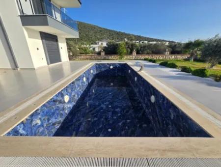 4 Bedroom Detached Villa In Yeşil Tepe