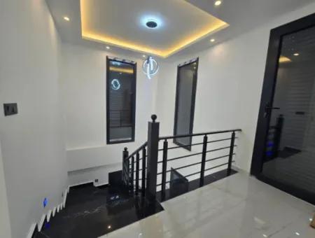 4 Bedroom Detached Villa In Green Hill