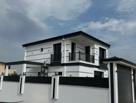 4 1 Villa With Pool For Sale In Hisar Neighborhood