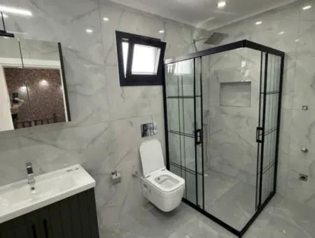 4 Bedoom Villa With Pool For Sale In Hisar Neighborhood