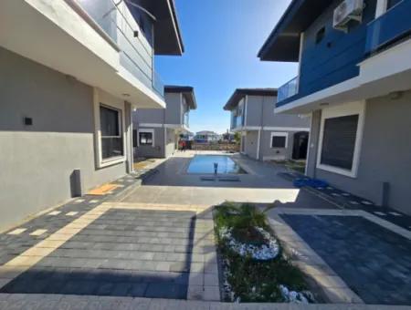 For Sale 3 Bedroom Villa In Didim Efeler Neighborhood In A Complex With A Pool