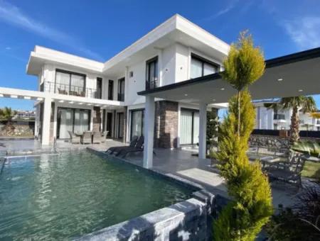 For Sale 4 Bedroom Luxury Villa In Altinkum Didim