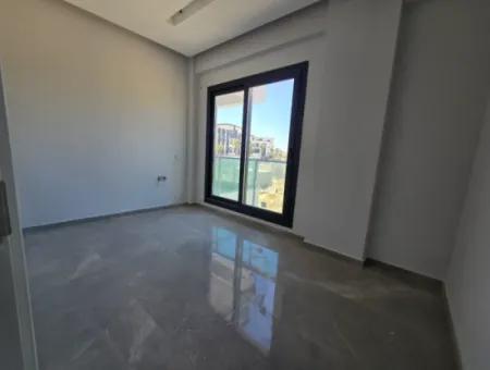 Brand New Apartment With Front View, Elevator And Pool In Saygınlar Residence