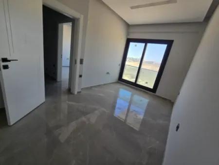 Brand New Apartment With Front View, Elevator And Pool In Saygınlar Residence