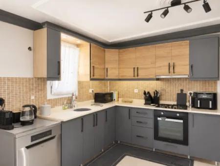 Didim Efeler Neighborhood, Renovated 3+1 Apartment, 160 M², 2 Bathrooms, Swimming Pool