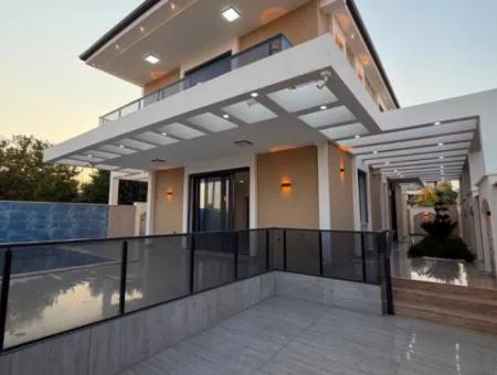 Fully Detached 4+1 Villa In Didim – Serious Negotiation!