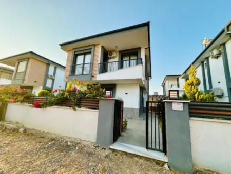 3+1 Fully Furnished Villa With Separate Kitchen And Swimming Pool In Didim