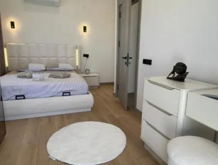 Fully Furnished 3+1 Triplex Villa With Smart Home System In A Residential Complex With Pool In Didim Efeler