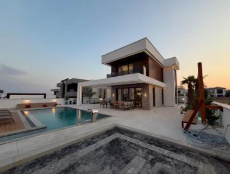 Fully Detached 4 1 Villa On A 500 M² Plot In Didim Efeler