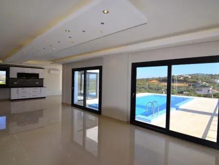 For Sale Off Plan 5 Beds  Luxury Detached Villa İn Didim