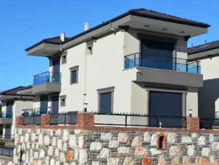 4 Beds Detached Villa For Sale In Altınkum Yeşilkent Area