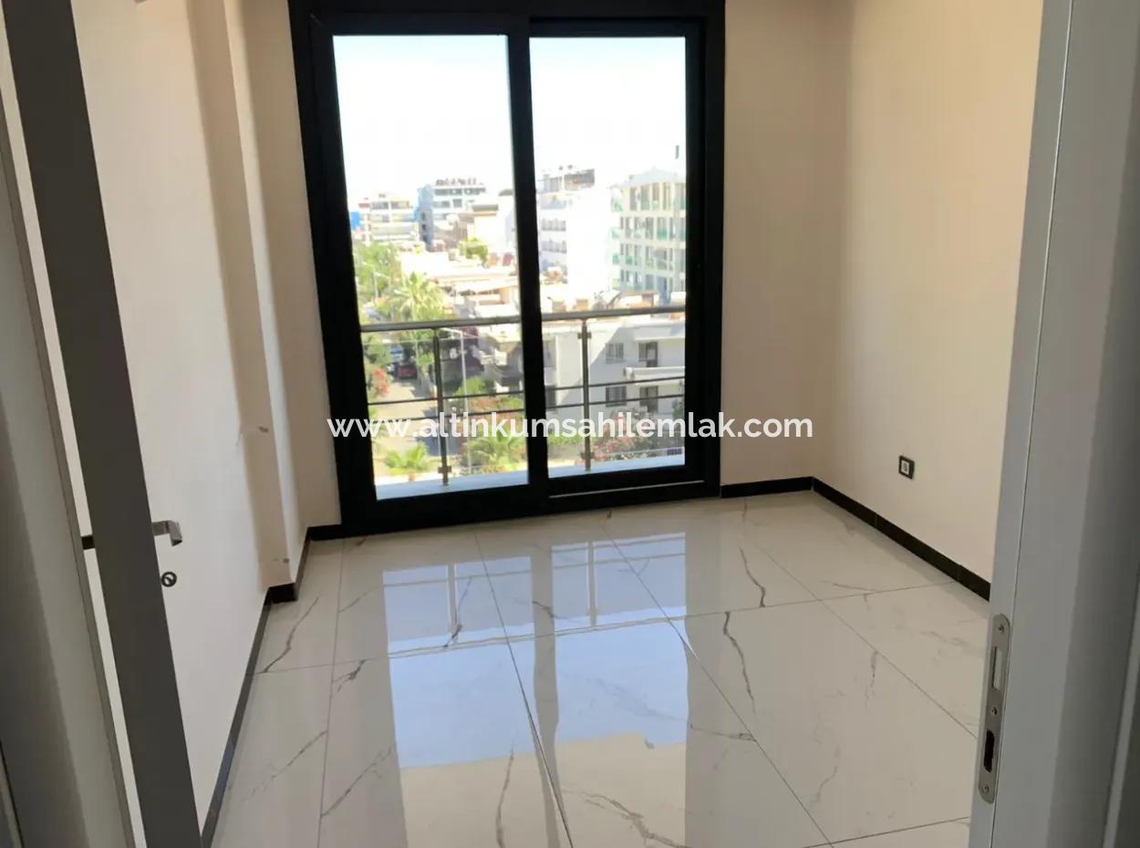 Didim Altınkum Mahallesinde Satılık 2+1 Havuzlu Daire