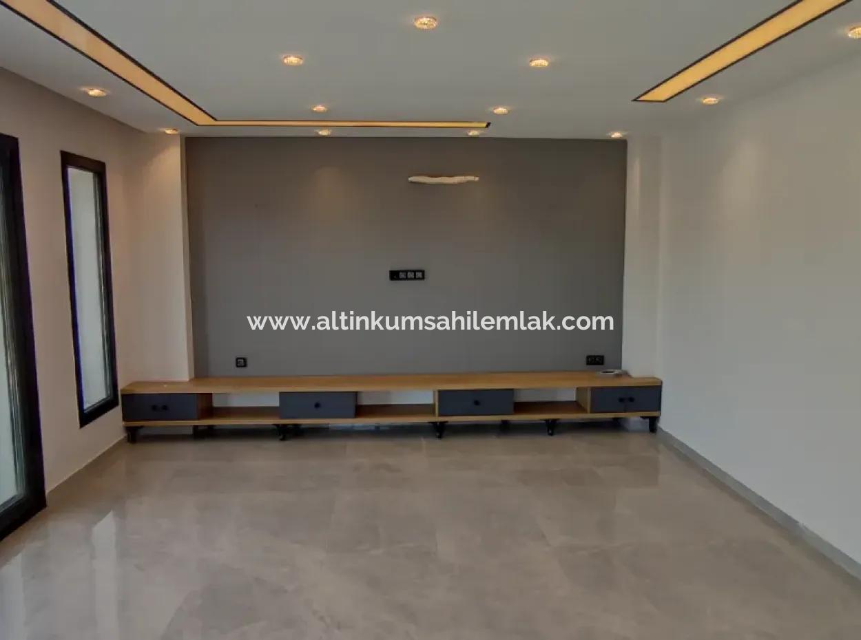 Didim Efeler Mahalesinde Satılık 4+1 Villa