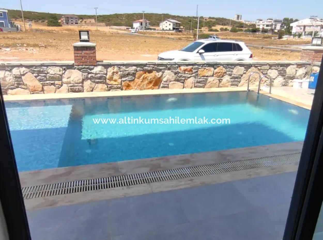 Didim Efeler Mahalesinde Satılık 4+1 Villa