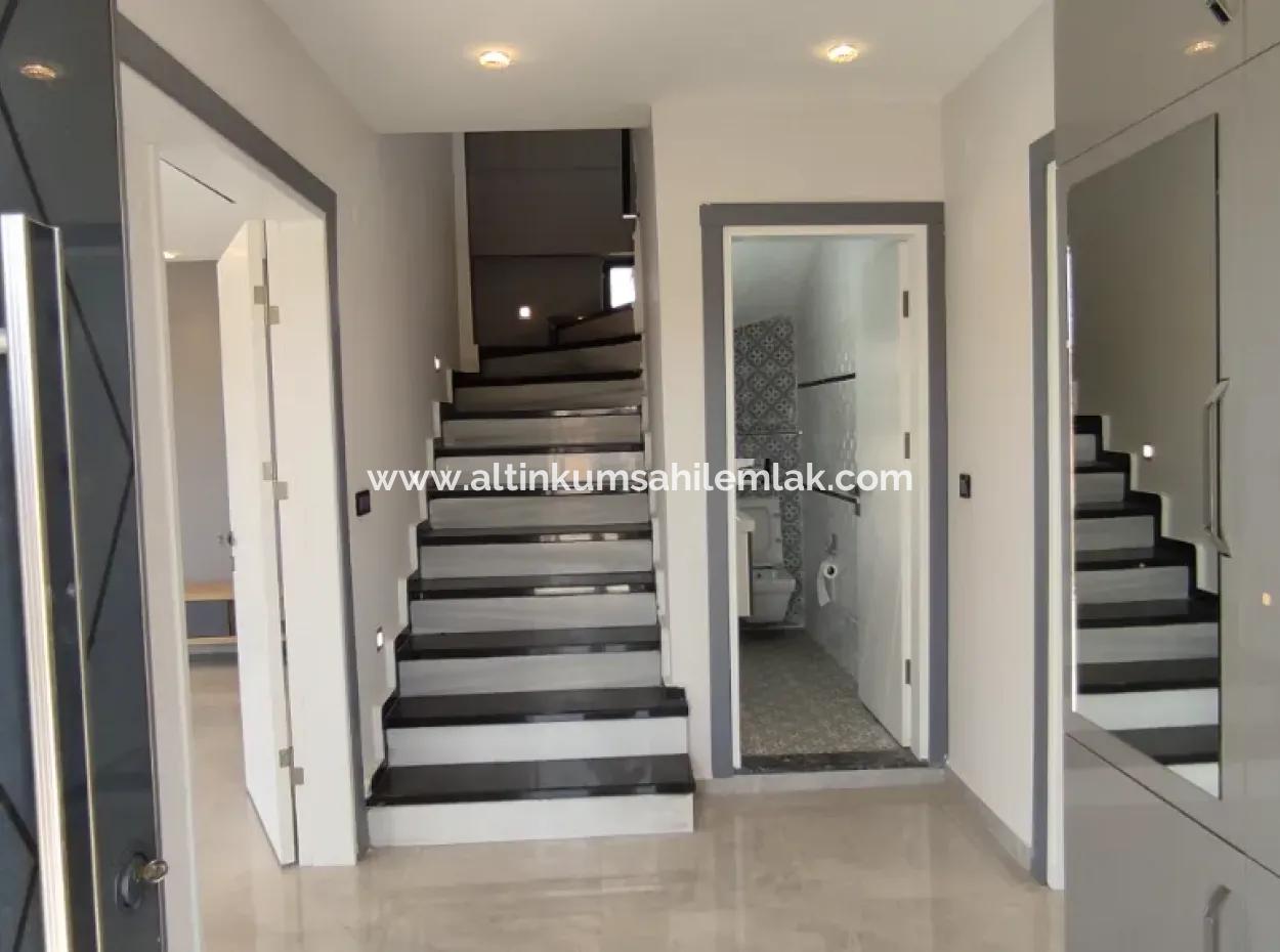 Didim Efeler Mahalesinde Satılık 4+1 Villa