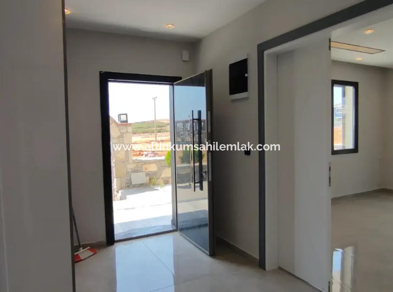 Didim Efeler Mahalesinde Satılık 4+1 Villa