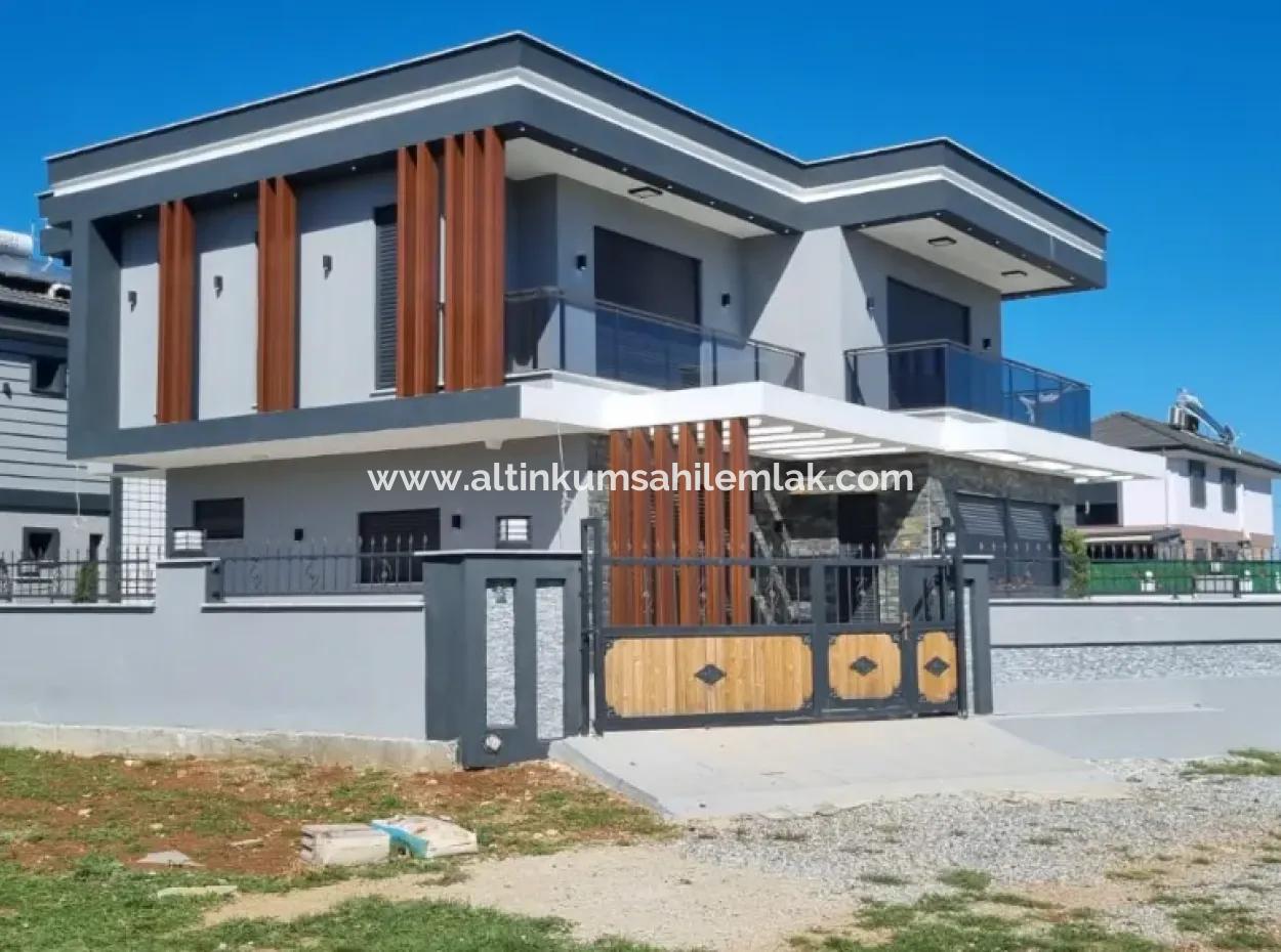 Didim Efeler Mahallesinde Satılık 4+1 Tam Müstakil Lüks Villa