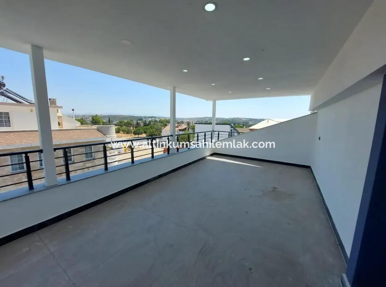 Didim Mavişehir Mahallesinde Satılık Deniz Manzaralı 4+1 Lüks Villa