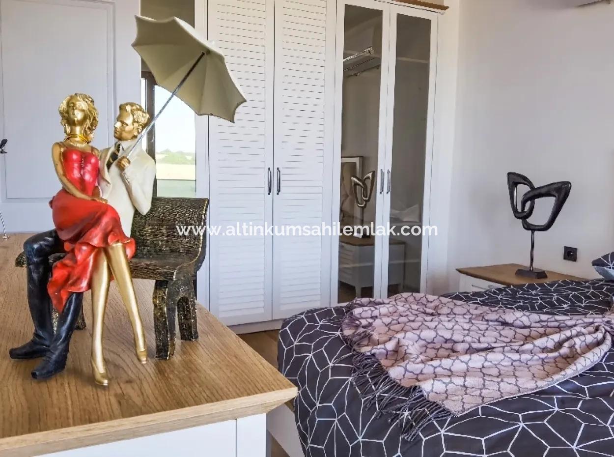 Didim Altınkum'da Denize Yürüme Mesafesinde Satılık Lüks Villa