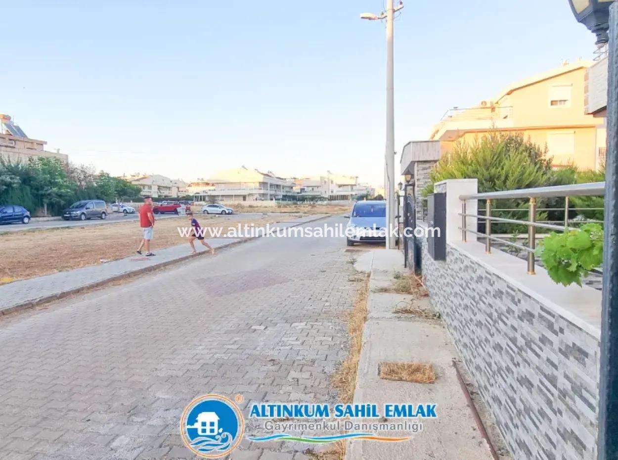 Didim Efeler Mahallesinde Satılık 4+1 Ayrı Mutfak Havuzlu Villa