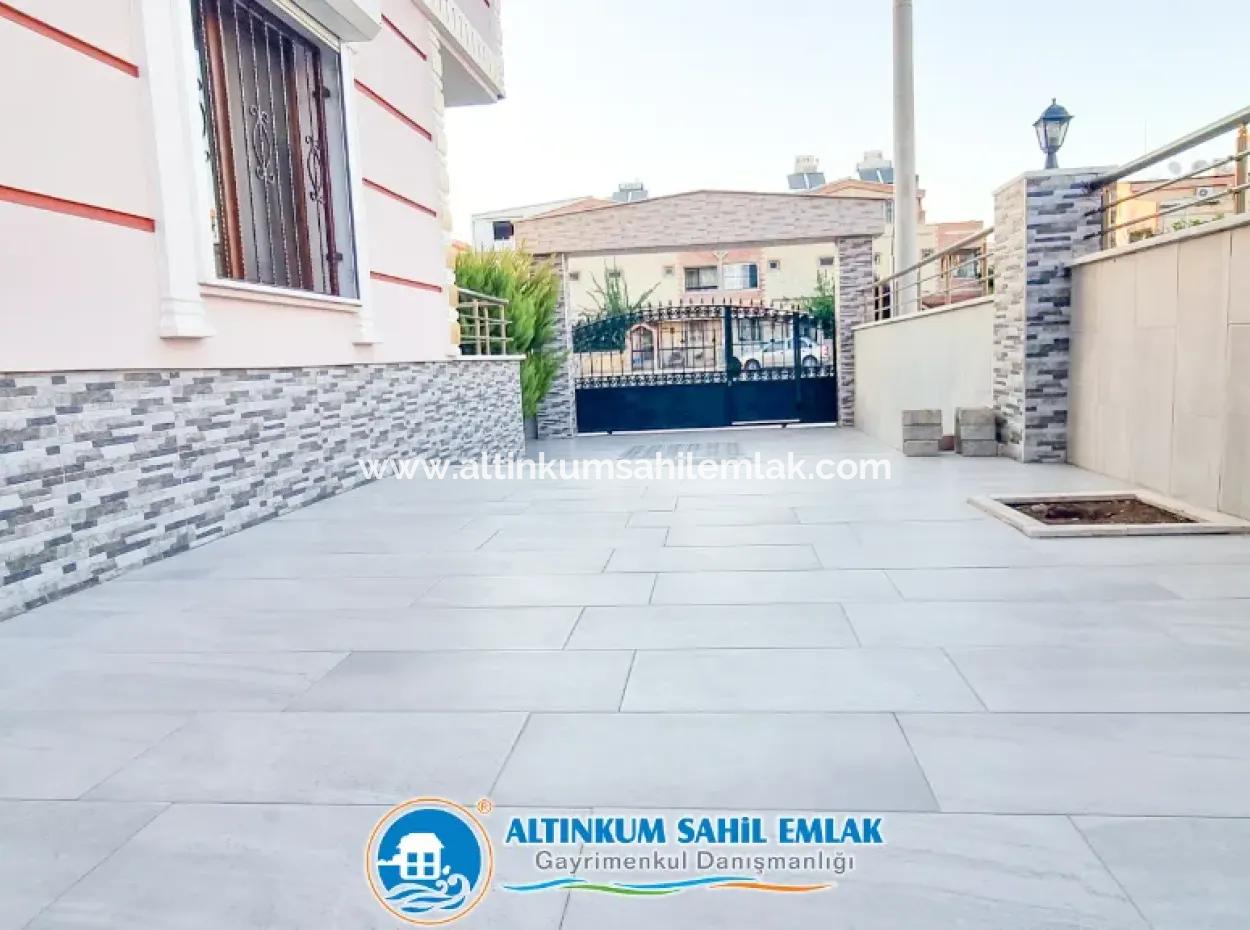 Didim Efeler Mahallesinde Satılık 4+1 Ayrı Mutfak Havuzlu Villa