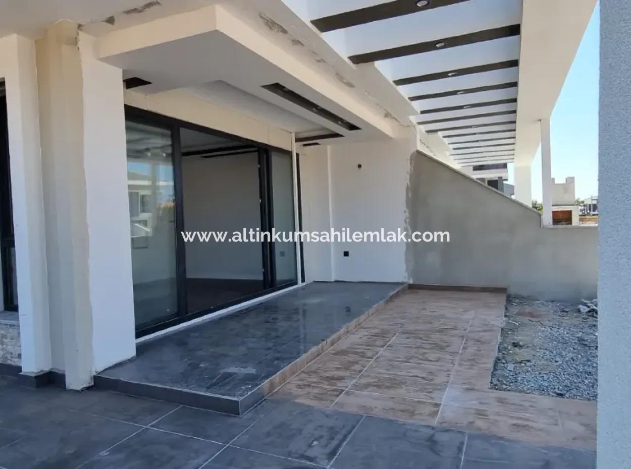 Didim Efeler Mahallesinde Satılık 4+1 Ayrı Mutfak Havuzlu Villa