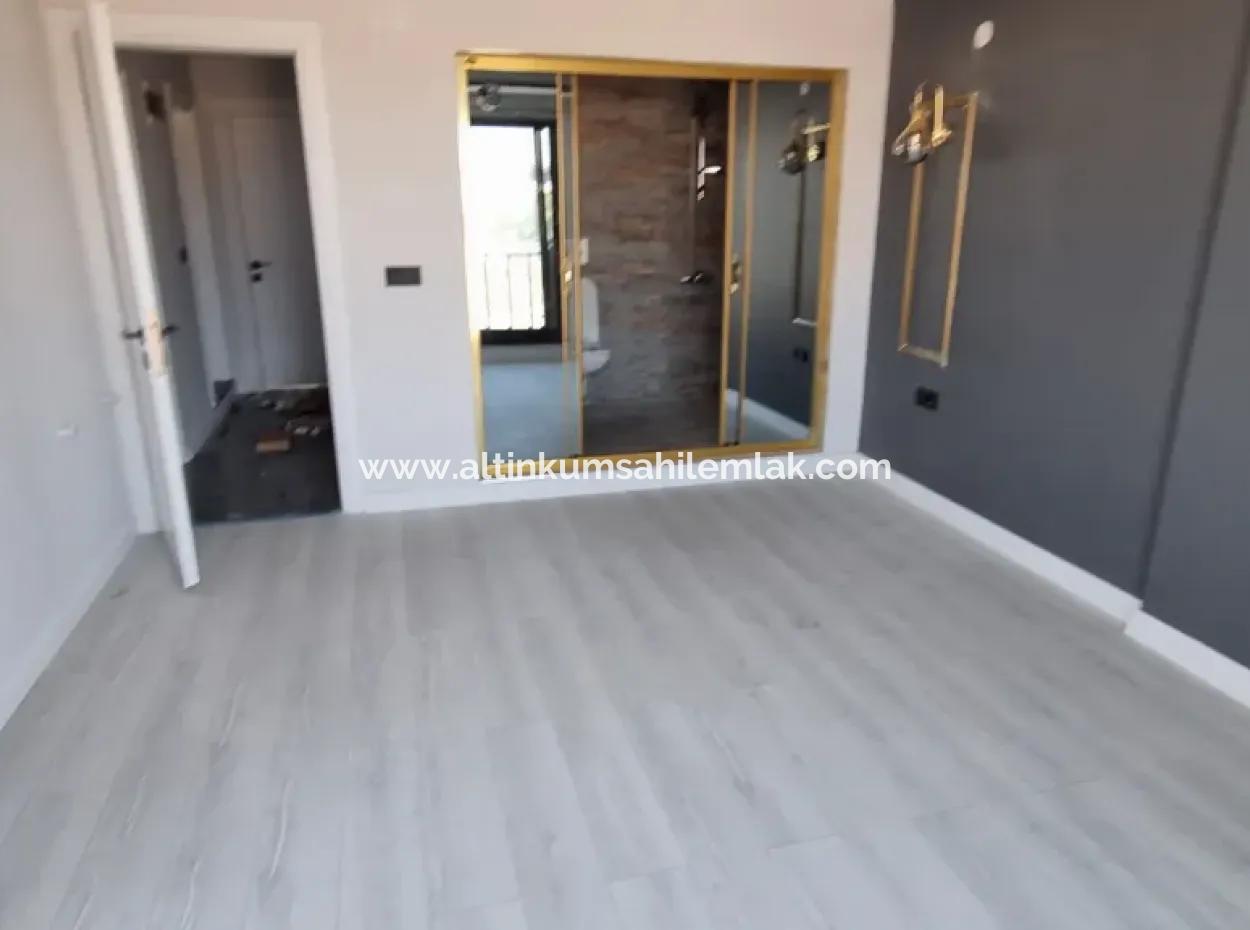 Didim Efeler Mahallesinde Satılık 4+1 Ayrı Mutfak Havuzlu Villa