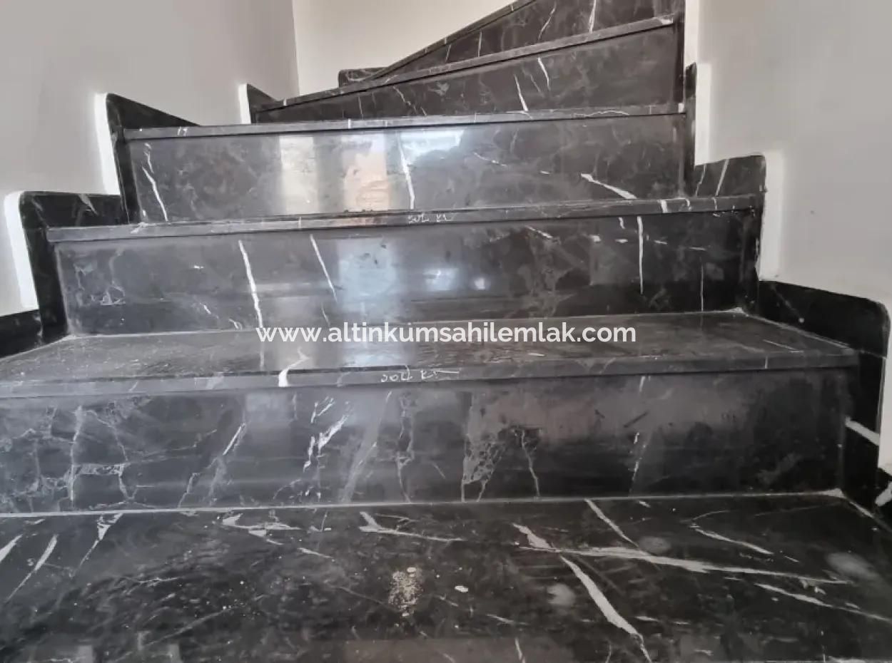 Didim Efeler Mahallesinde Satılık 4+1 Ayrı Mutfak Havuzlu Villa