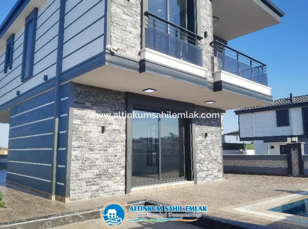 Didim Altınkum, Efeler Mahallesinde Satılık 3+1 Tam Müstakil Villa