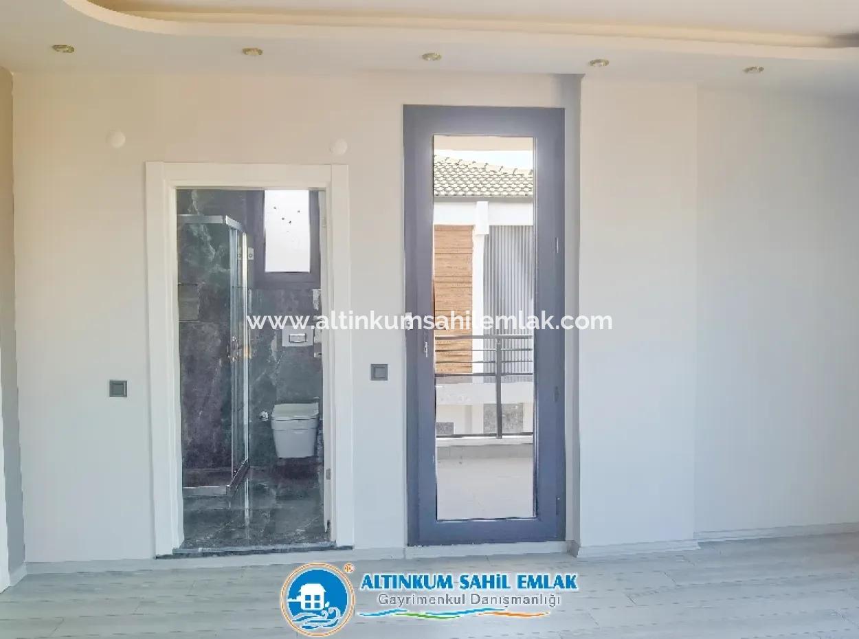 Didimde Muhteşem Konumuyla Satılık Tam Müstakil Villa