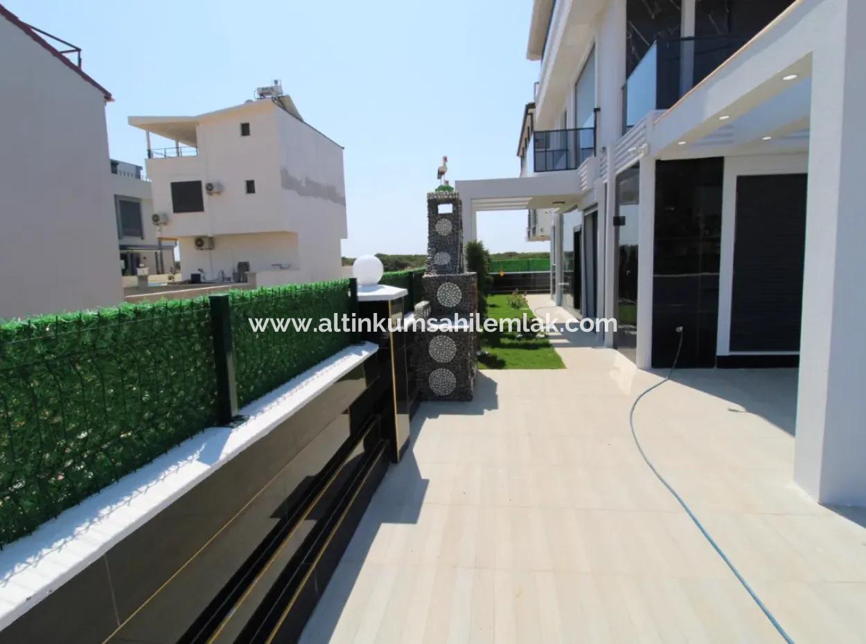 Didim Efeler Mahallesinde Satılık Lüks Ve Modern 4+1 Havuzlu Villa