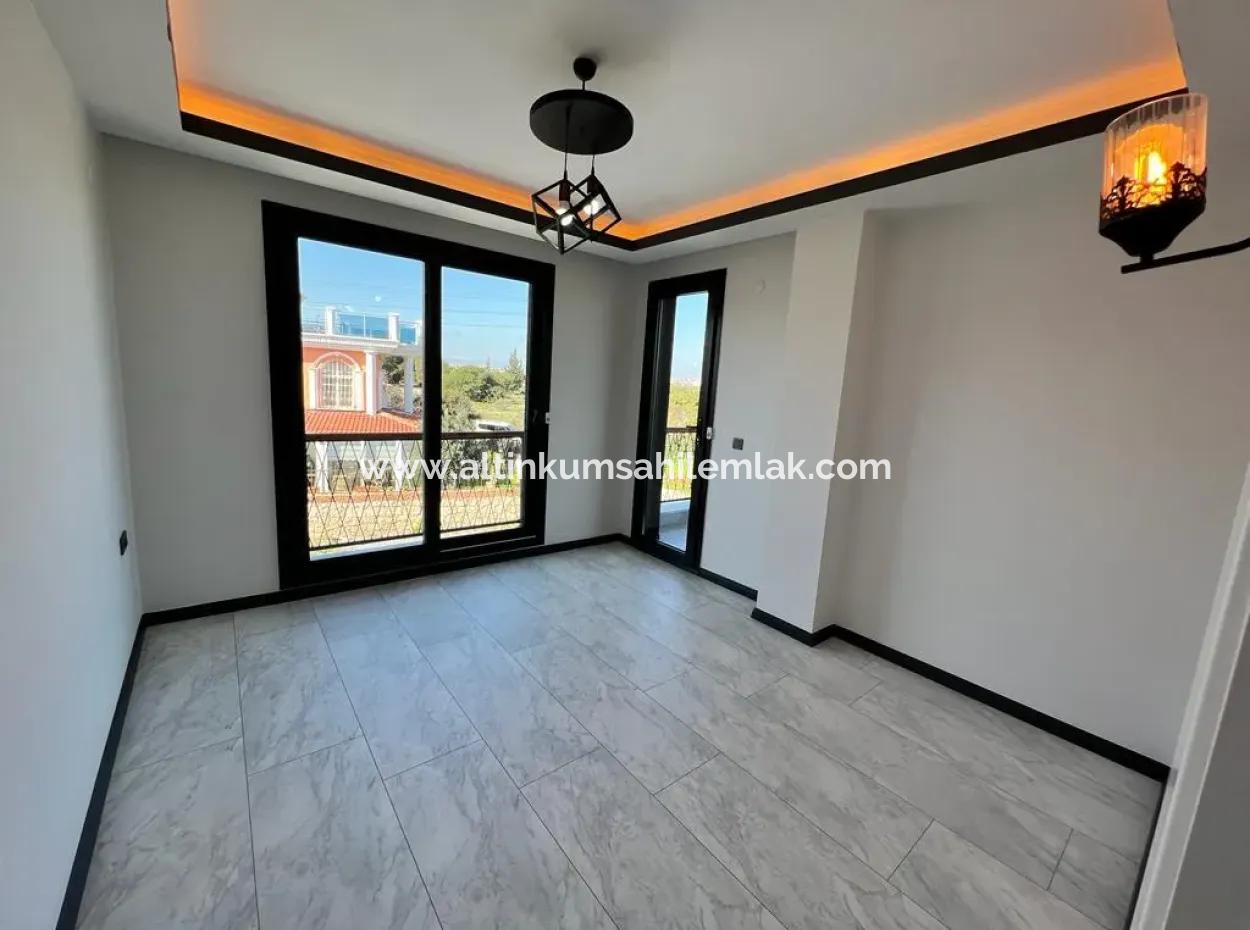 Didim Altınkum  Mahallesinde Satılık 5+1 Lüks Villa