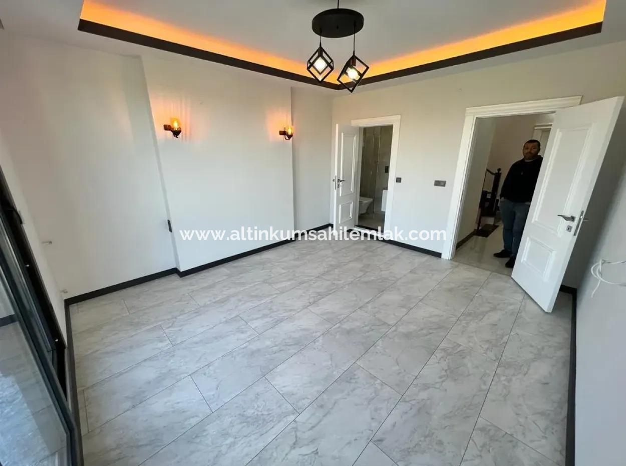 Didim Altınkum  Mahallesinde Satılık 5+1 Lüks Villa