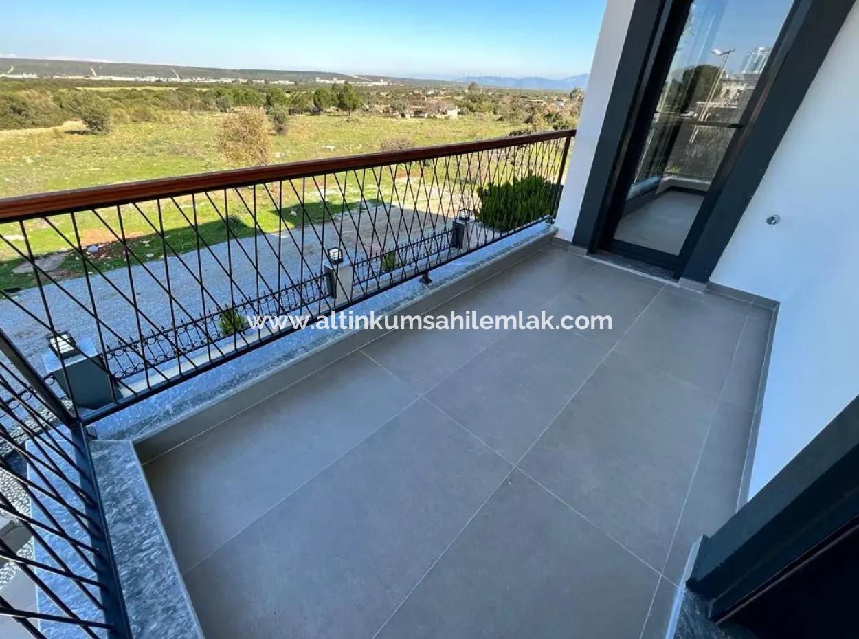 Didim Altınkum  Mahallesinde Satılık 5+1 Lüks Villa