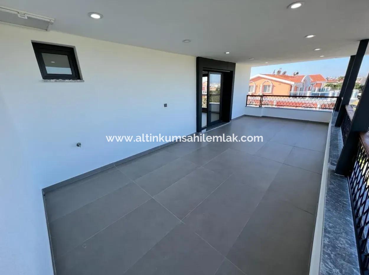Didim Altınkum  Mahallesinde Satılık 5+1 Lüks Villa