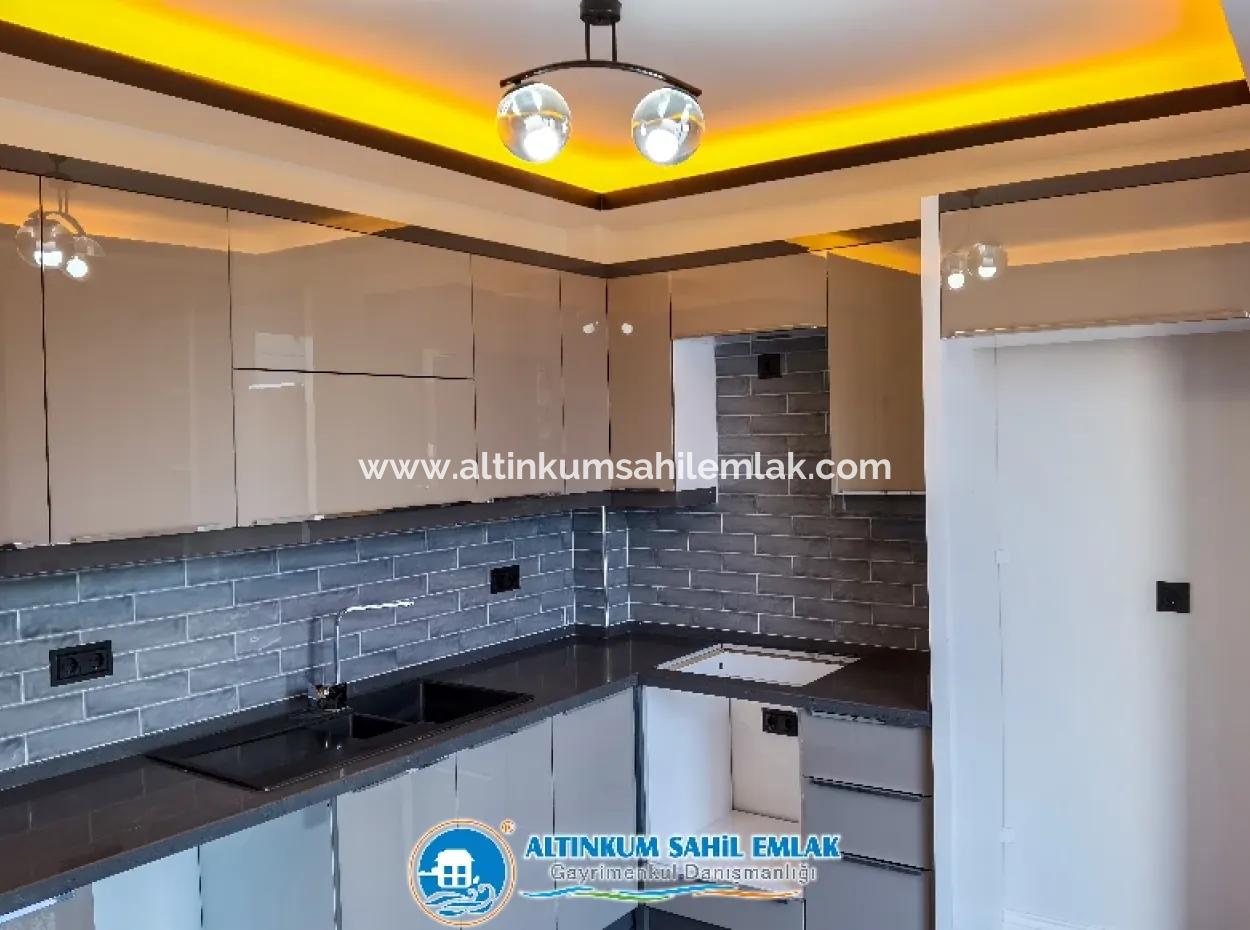 Didim, Altınkum'da Satılık, Köşe Başı Ve Müstakil Villa