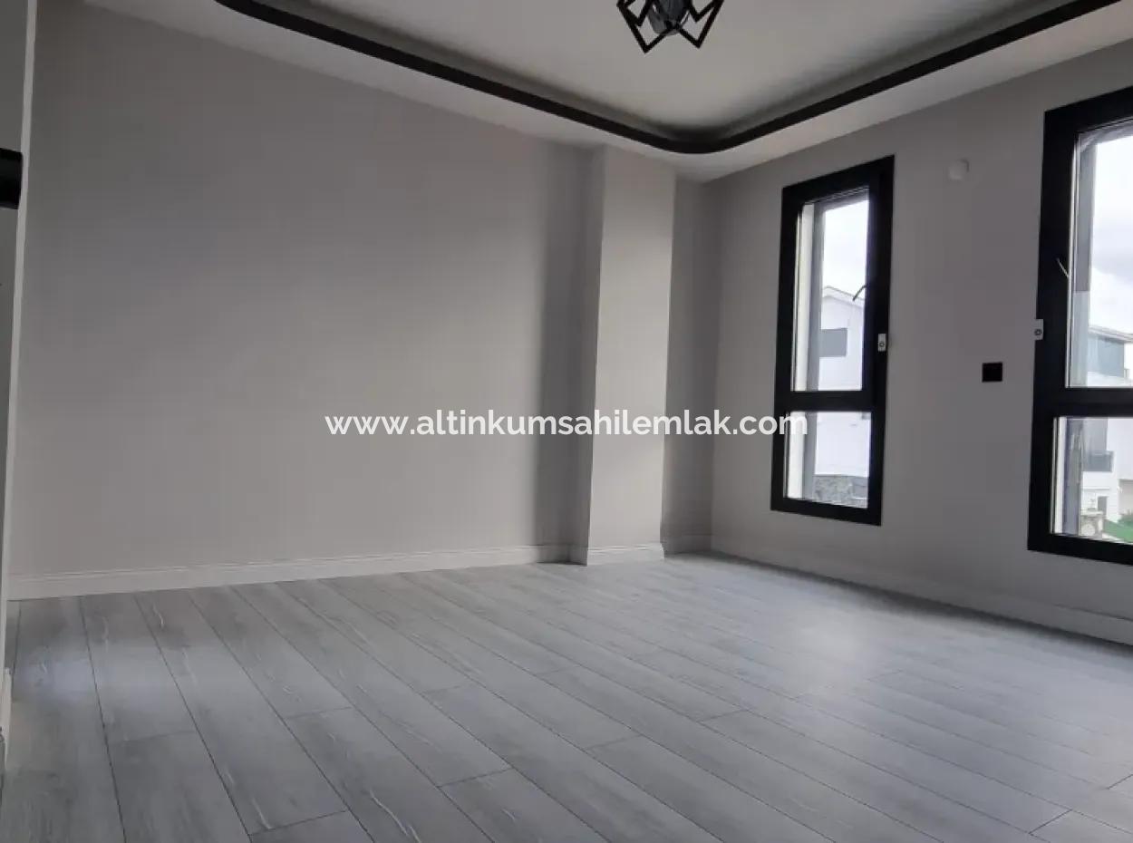 Didimde Satılık Müstakil Havuzlu Bahçeli 4+1 Villa