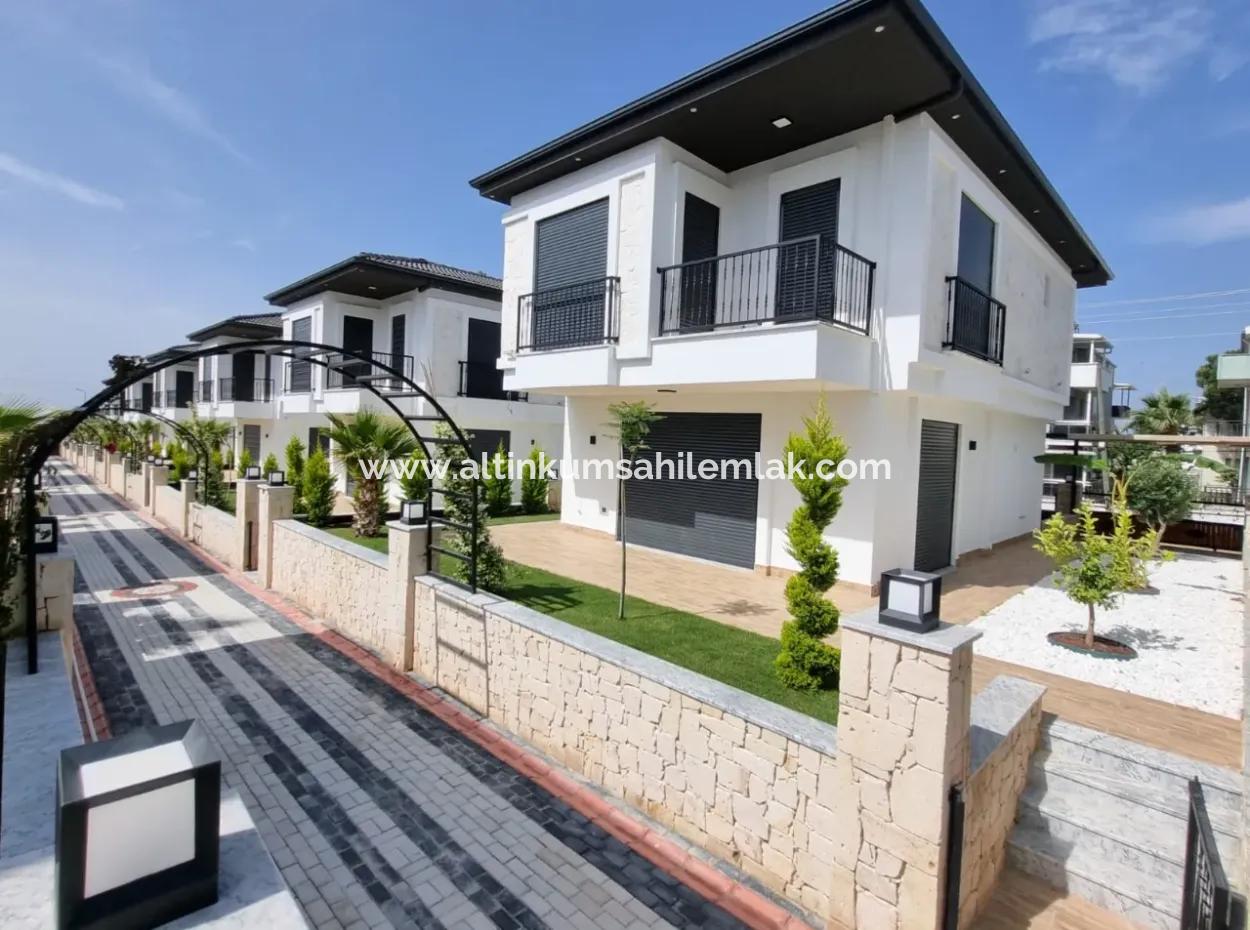 Didim Altınkum Emlaktan Satılık 3+1 Havuzlu Villa